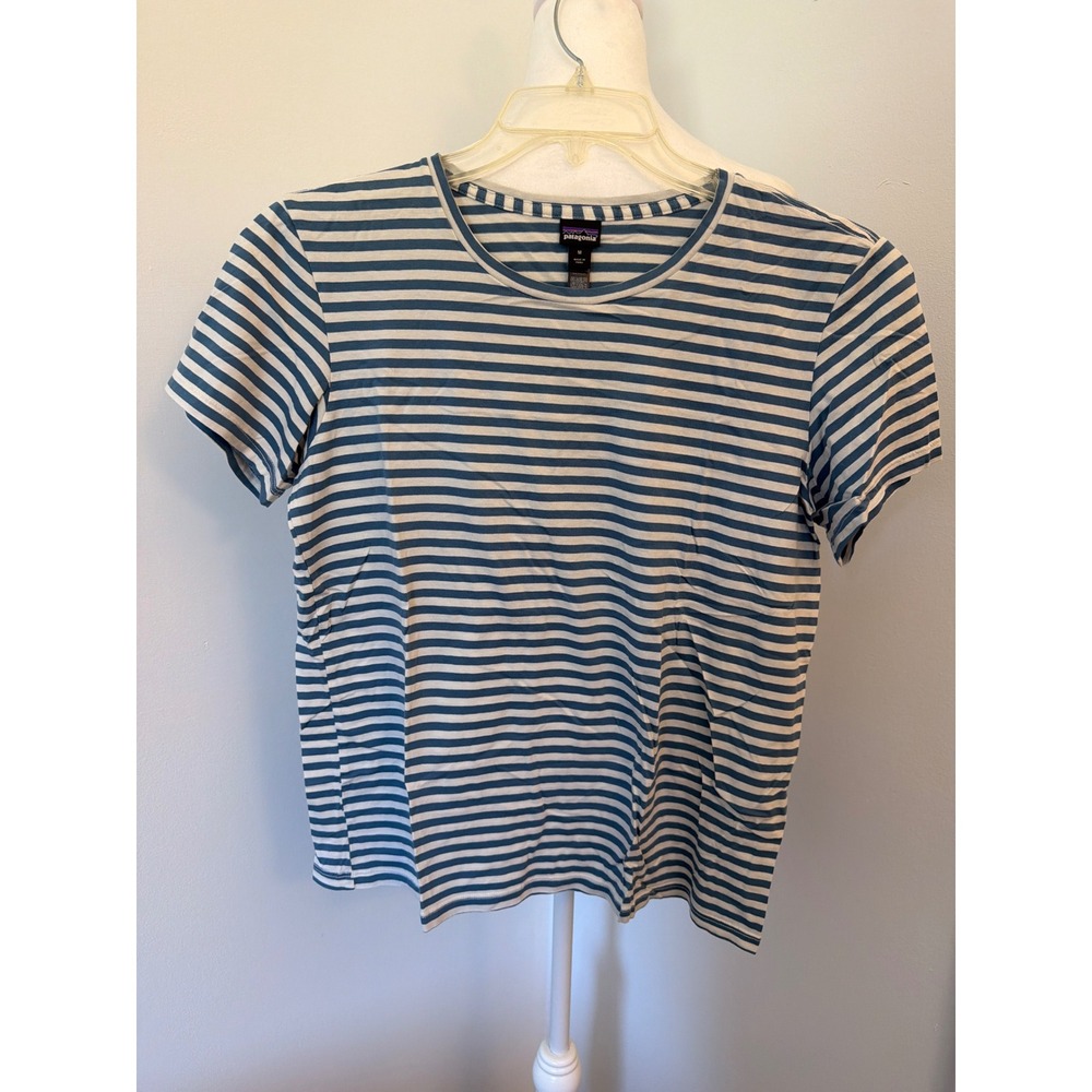 Patagonia Womens Medium Blue White Striped Short Sleeve Crew Neck T-Shirt